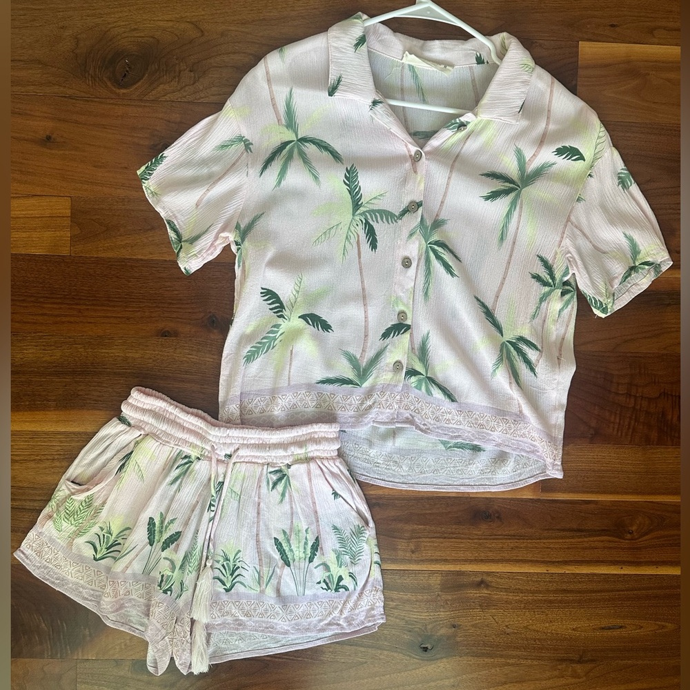 Ocean Drive Clothing Palm Tree Shorts Set; Medium Top / Small Bottom